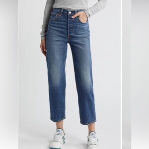 Levi’s ribcage ankle straight, some stretch, forgiving fit

NWT, never worn
